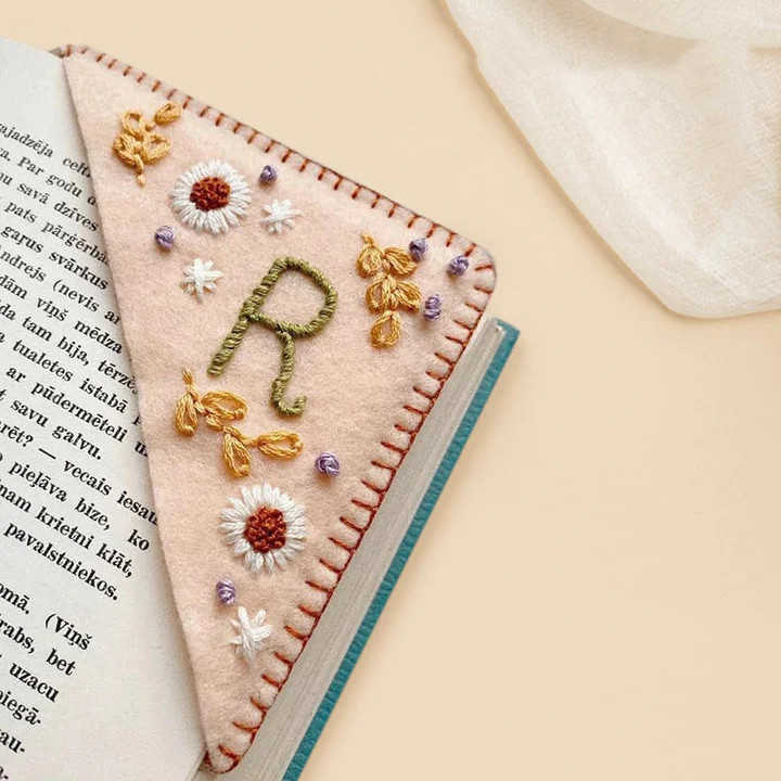 Lismali - Personalized Hand Embroidered Corner Bookmark
