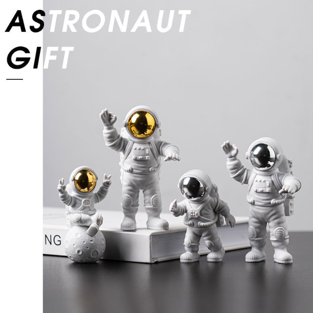 Lismali Home and Decor Astronaut Figurines Set For Home Decor And Ornament Gifts