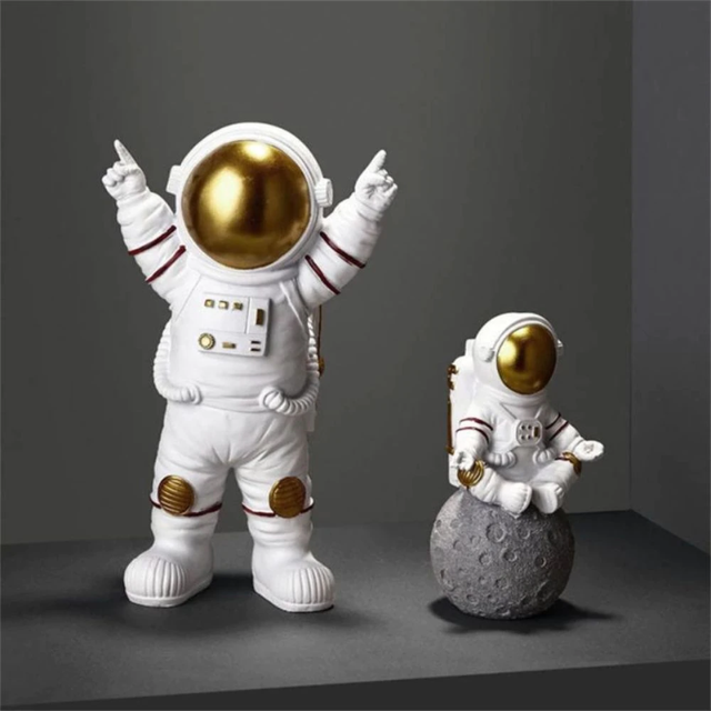 Lismali Home and Decor Astronaut Figurines Set For Home Decor And Ornament Gifts
