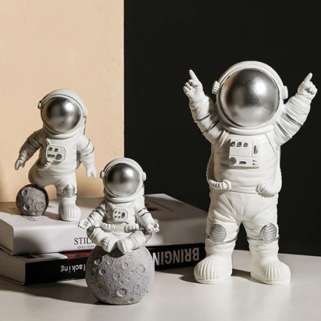Lismali Home and Decor Astronaut Figurines Set For Home Decor And Ornament Gifts