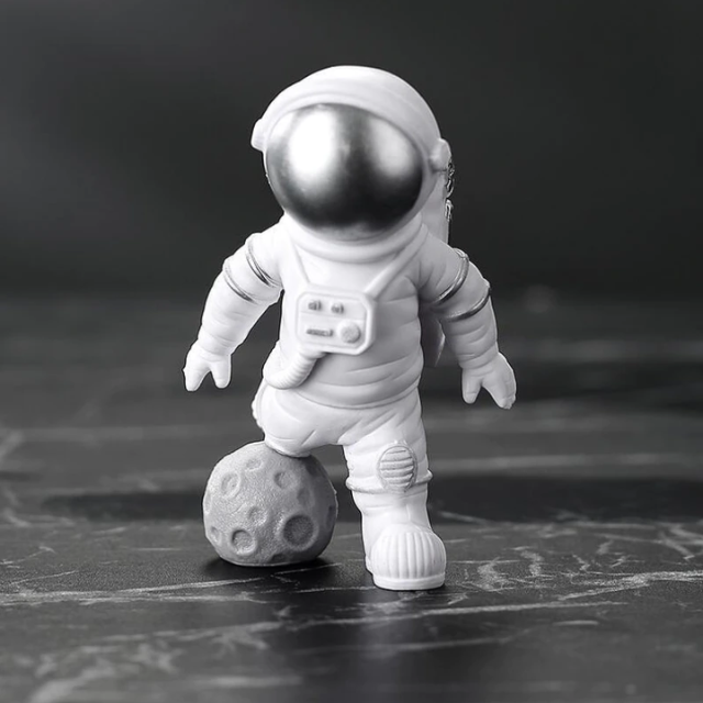 Lismali Home and Decor Astronaut Figurines Set For Home Decor And Ornament Gifts