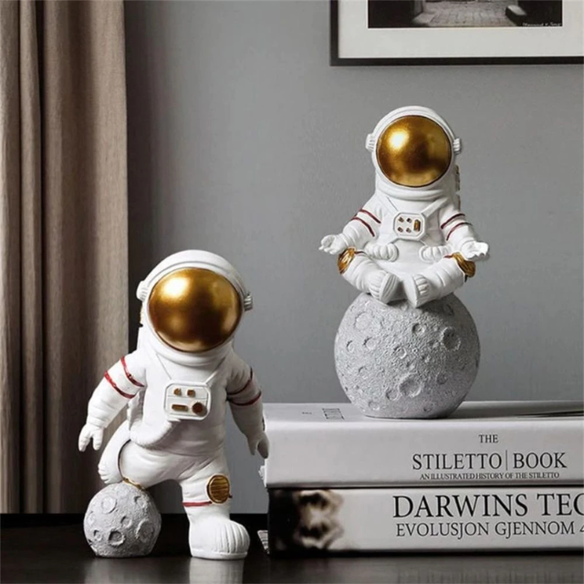 Lismali Home and Decor Astronaut Figurines Set For Home Decor And Ornament Gifts