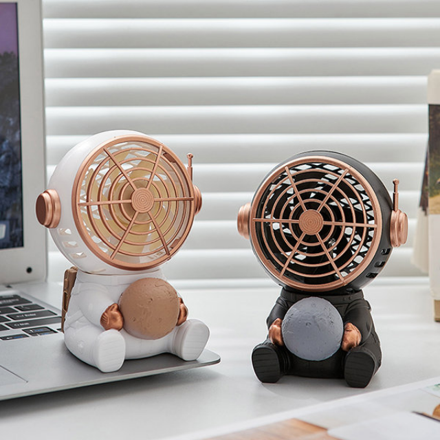 Lismali Home and Decor Mini Fan - Portable Astronaut Led Night Light Fan