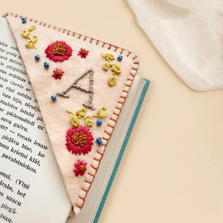 Lismali - Personalized Hand Embroidered Corner Bookmark