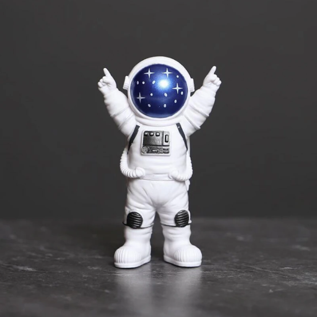 Lismali Home and Decor Astronaut Figurines Set For Home Decor And Ornament Gifts