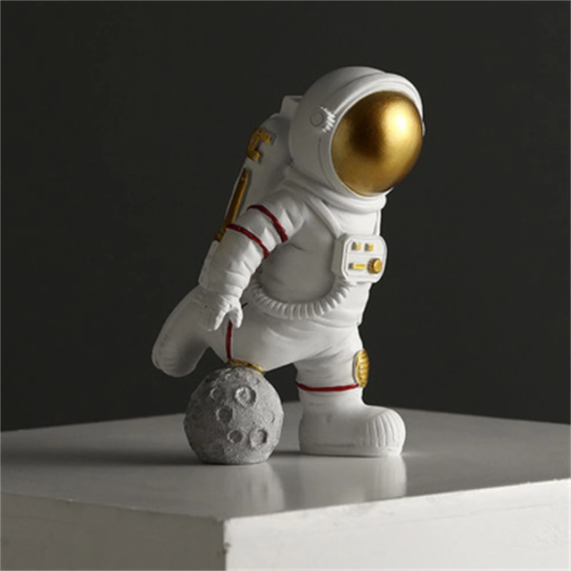 Lismali Home and Decor Astronaut Figurines Set For Home Decor And Ornament Gifts