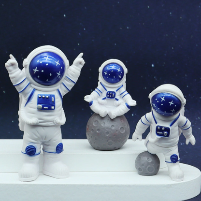 Lismali Home and Decor Astronaut Figurines Set For Home Decor And Ornament Gifts