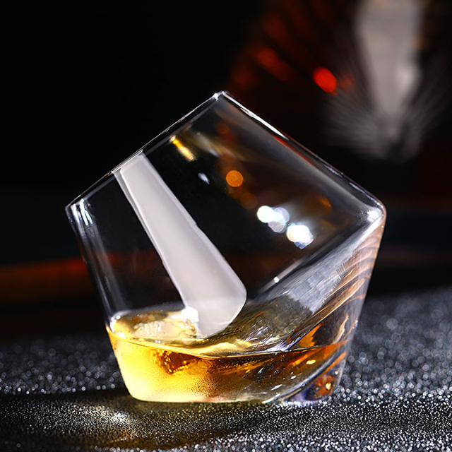 Lismali Home and Decor Rolling Glasses Transparent Spinning Whisky Glasses