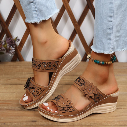 Blisscomfy Retro Studded Flowers Arch Support Slide Sandals