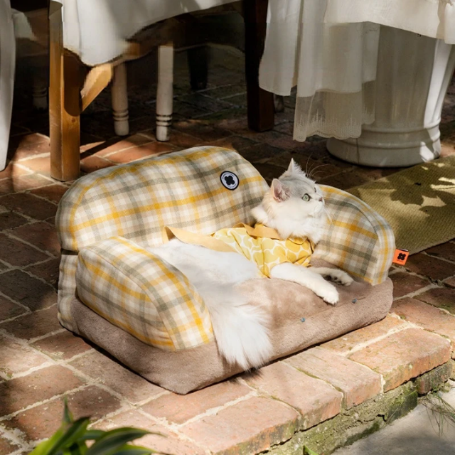 Lismali Home and Decor Vintage Cat Sofa